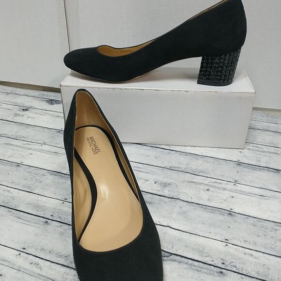 MICHAEL Michael Kors Woman's SZ 9.5M Arabella Kitten Pump Black Suede. - Picture 1 of 9